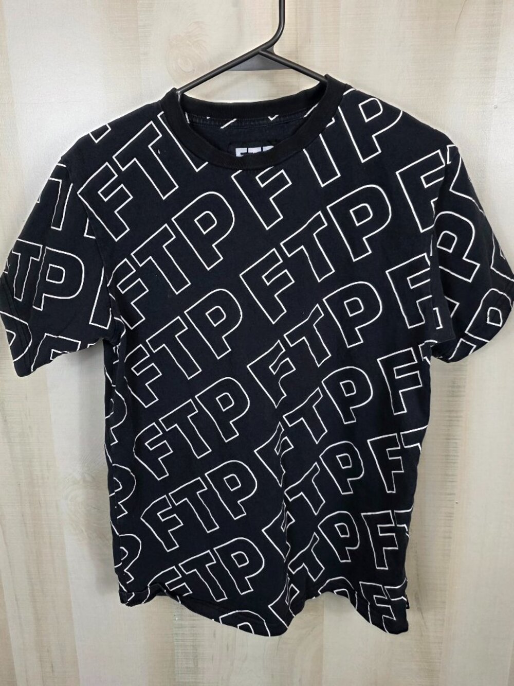 FTP All Over Outline Tshirt - Medium
